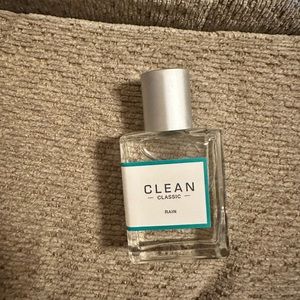 Clean Classic Rain Perfume